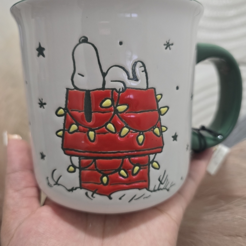 Peanuts Mug with Green Handle and Star Accents - Picture 6 of 7